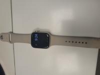 CS1252/2025 APPLE WATCH WITH WHITE STRAP